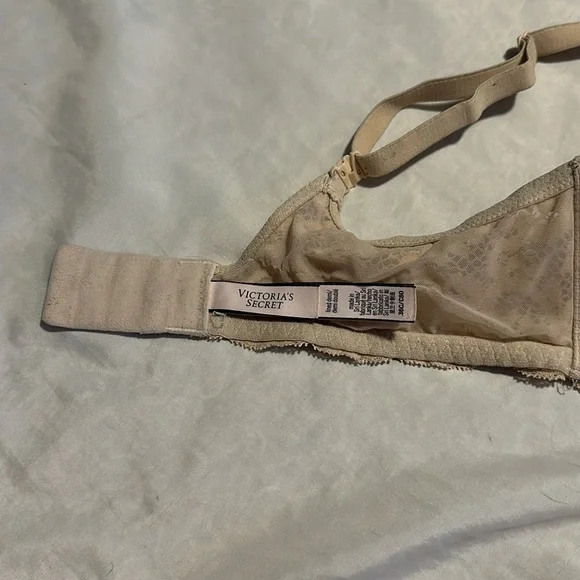 Victoria’s Secret Lined Demi Lace Bra Sz 36C - Picture 10 of 11